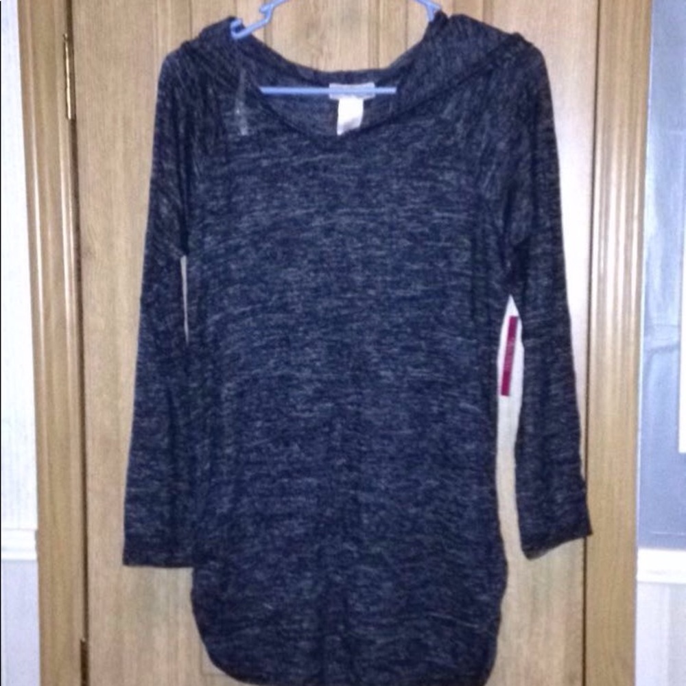 Maternity Clothes - Picture 3 of 3